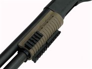 Mossberg 500/590/835 / 12GA Tactical Vorderschaft mit Weaver- /  Picatinnyschiene Oliv Phoenix 